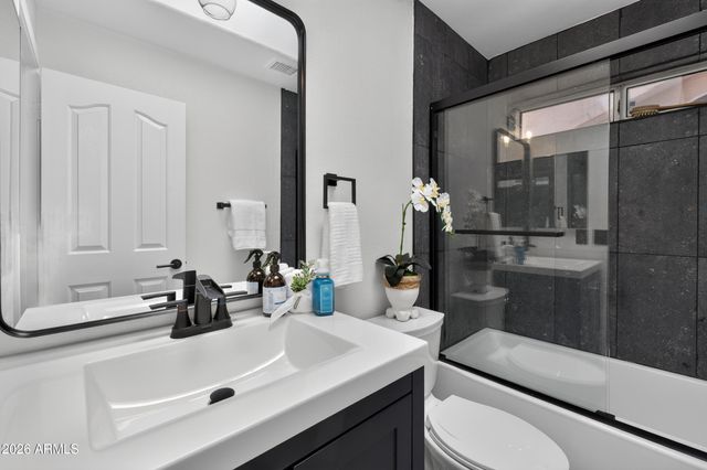 4834 W KERRY Lane, Glendale, AZ 85308