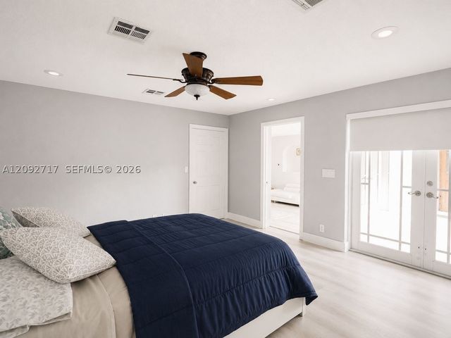901 SW 121 AVE, Davie, FL 33325