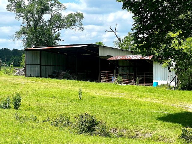 8112 County Road 146, Bedias, TX 77831