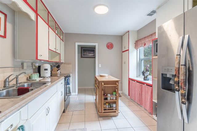 1645 HUNTINGTON STREET, Lakeland, FL 33801