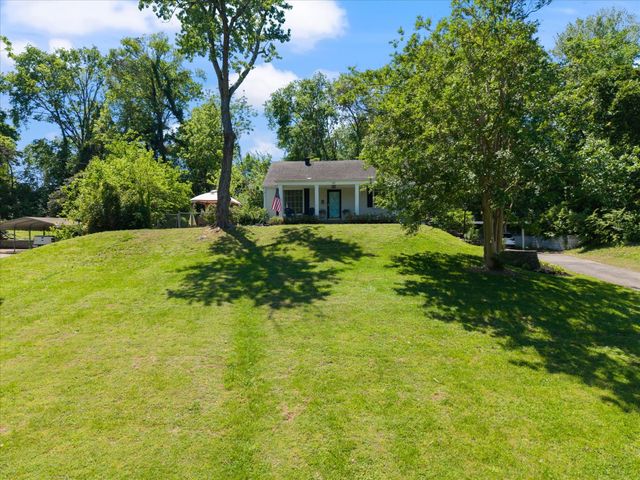 727 Woodmere Dr, Nashville, TN 37217