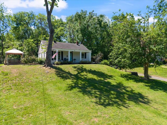 727 Woodmere Dr, Nashville, TN 37217