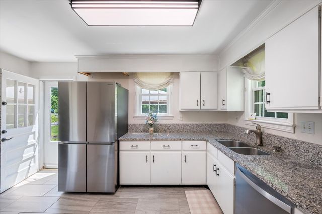 727 Woodmere Dr, Nashville, TN 37217