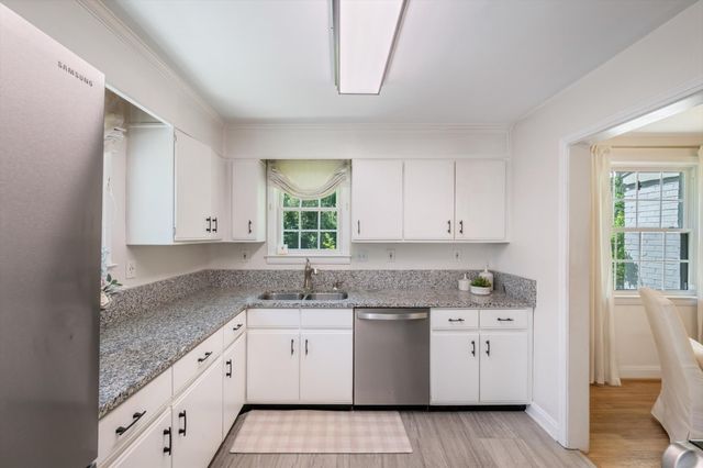 727 Woodmere Dr, Nashville, TN 37217