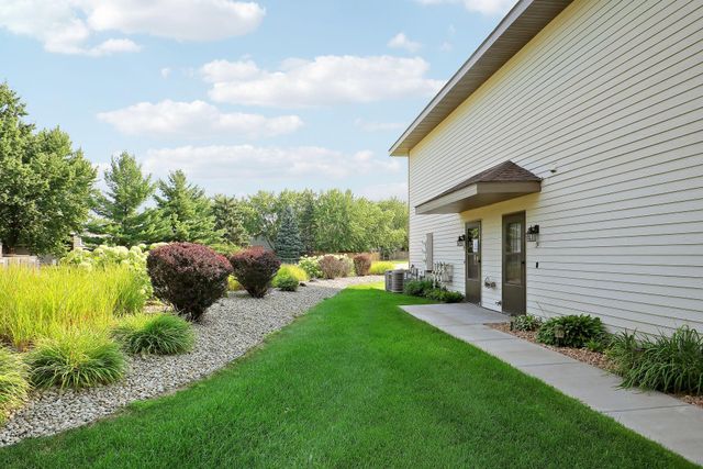 11139 Edgewood Circle N, Champlin, MN 55316