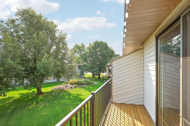 11139 Edgewood Circle N, Champlin, MN 55316