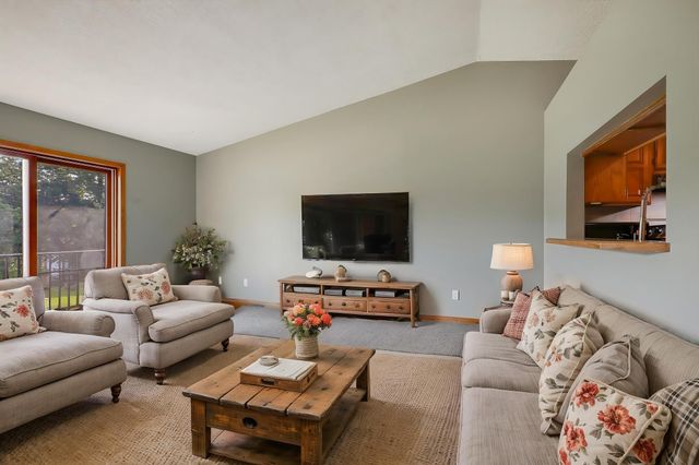 11139 Edgewood Circle N, Champlin, MN 55316