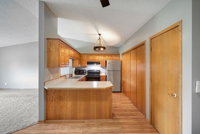 11139 Edgewood Circle N, Champlin, MN 55316