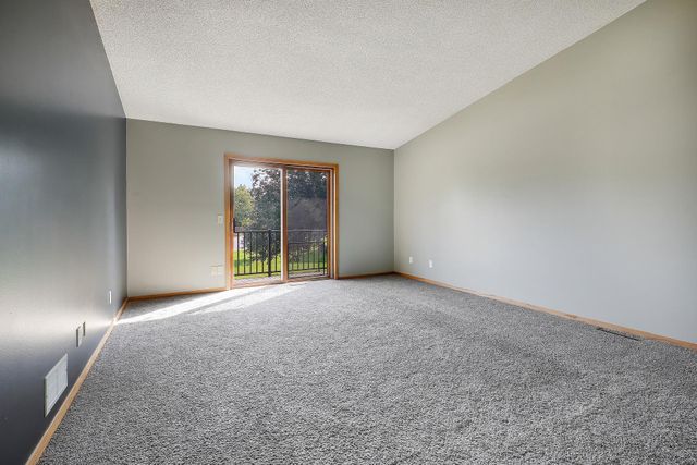 11139 Edgewood Circle N, Champlin, MN 55316