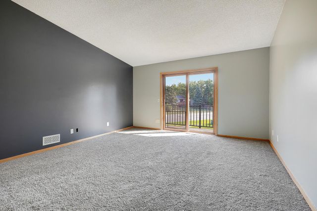11139 Edgewood Circle N, Champlin, MN 55316