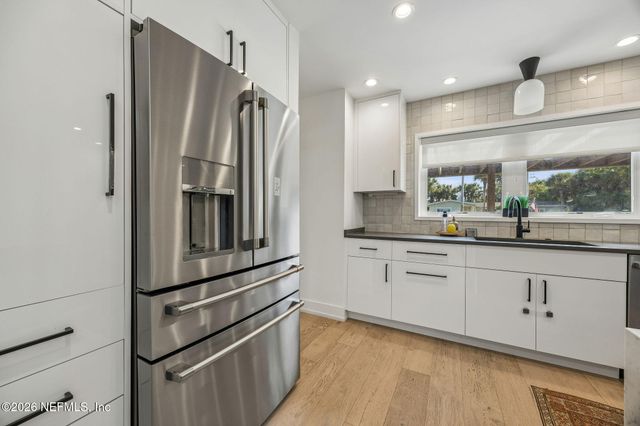 121 32ND Avenue S, Jacksonville Beach, FL 32250