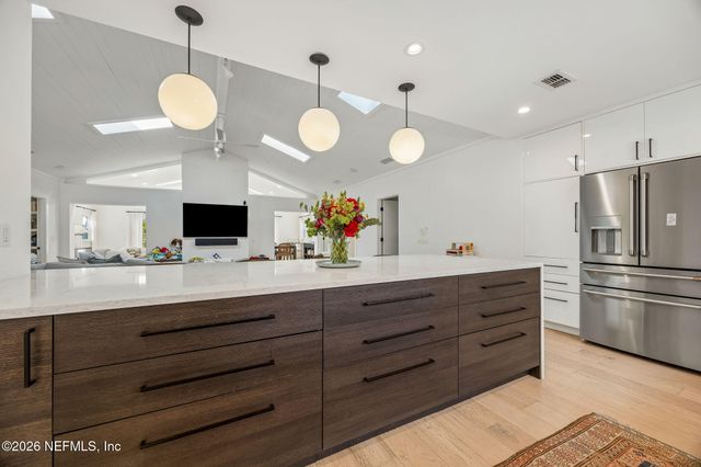 121 32ND Avenue S, Jacksonville Beach, FL 32250