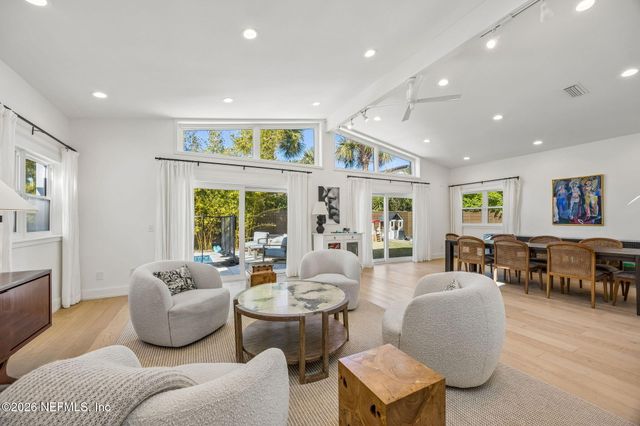 121 32ND Avenue S, Jacksonville Beach, FL 32250