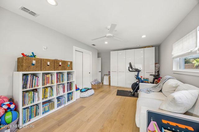 121 32ND Avenue S, Jacksonville Beach, FL 32250