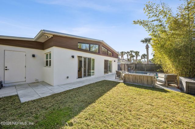 121 32ND Avenue S, Jacksonville Beach, FL 32250