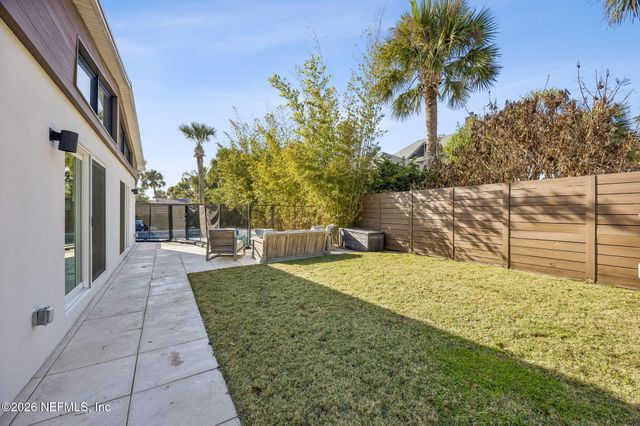 121 32ND Avenue S, Jacksonville Beach, FL 32250