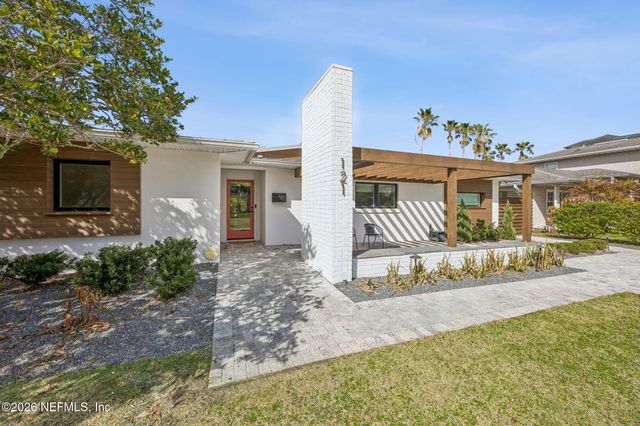 121 32ND Avenue S, Jacksonville Beach, FL 32250