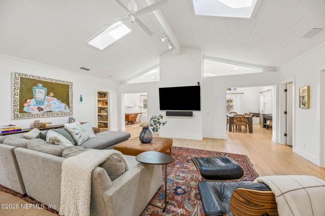 121 32ND Avenue S, Jacksonville Beach, FL 32250