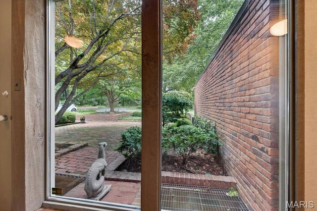 50 Creekwood Lane, St Louis, MO 63124