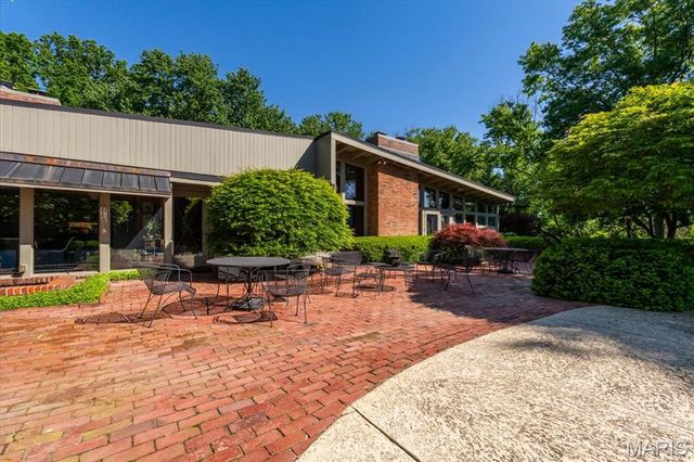 50 Creekwood Lane, St Louis, MO 63124