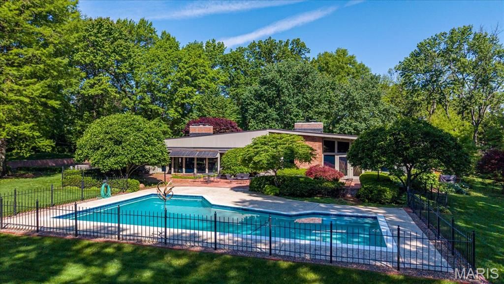 50 Creekwood Lane, St Louis, MO 63124