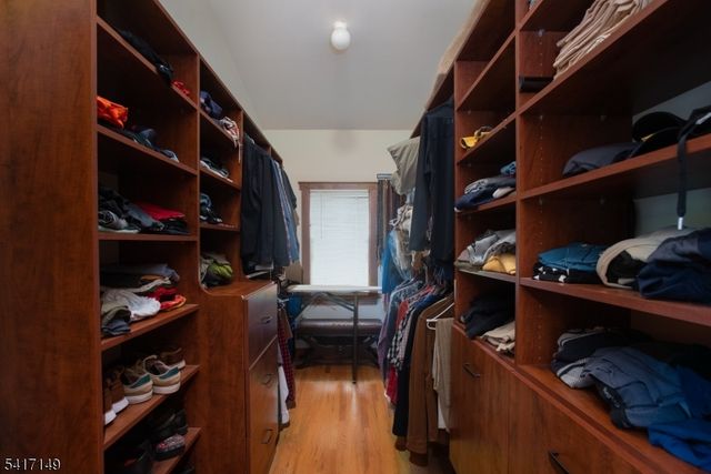 4 Greenbrier Rd, Green Brook Twp., NJ 08812