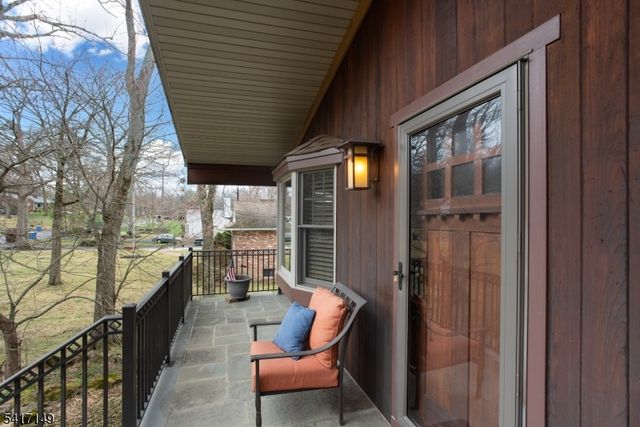 4 Greenbrier Rd, Green Brook Twp., NJ 08812