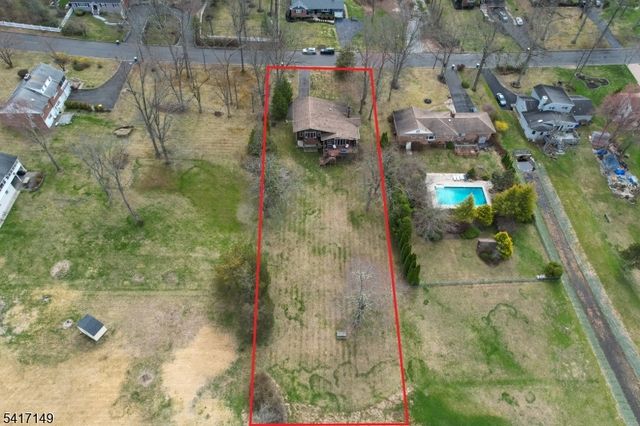 4 Greenbrier Rd, Green Brook Twp., NJ 08812