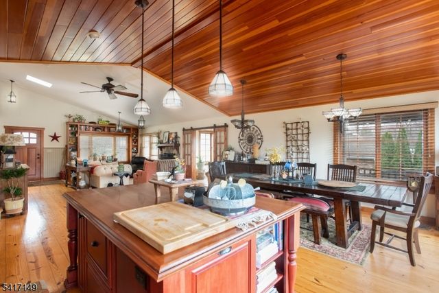 4 Greenbrier Rd, Green Brook Twp., NJ 08812