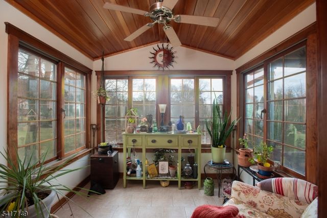 4 Greenbrier Rd, Green Brook Twp., NJ 08812