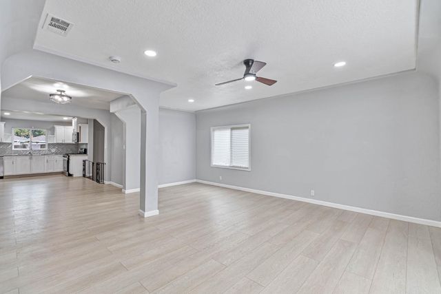 934 W Terrace Avenue, Fresno, CA 93705