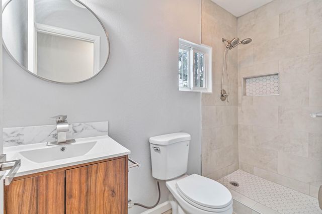 934 W Terrace Avenue, Fresno, CA 93705