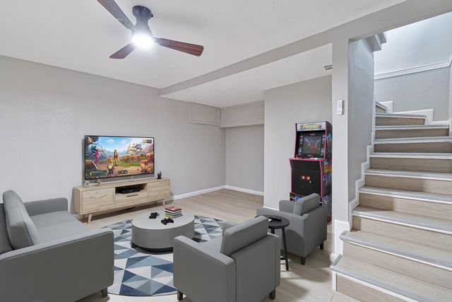 934 W Terrace Avenue, Fresno, CA 93705