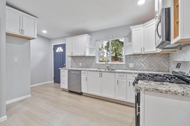 934 W Terrace Avenue, Fresno, CA 93705