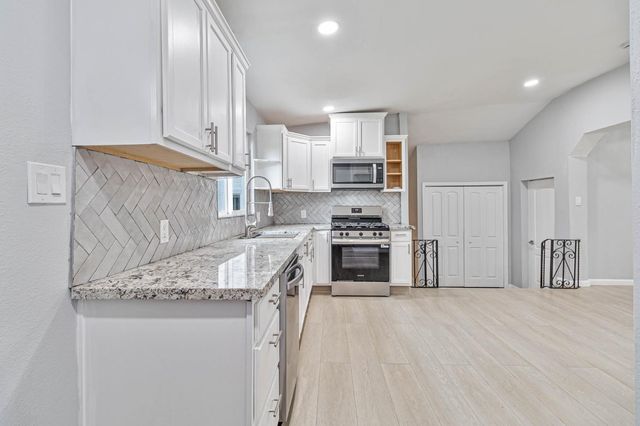 934 W Terrace Avenue, Fresno, CA 93705