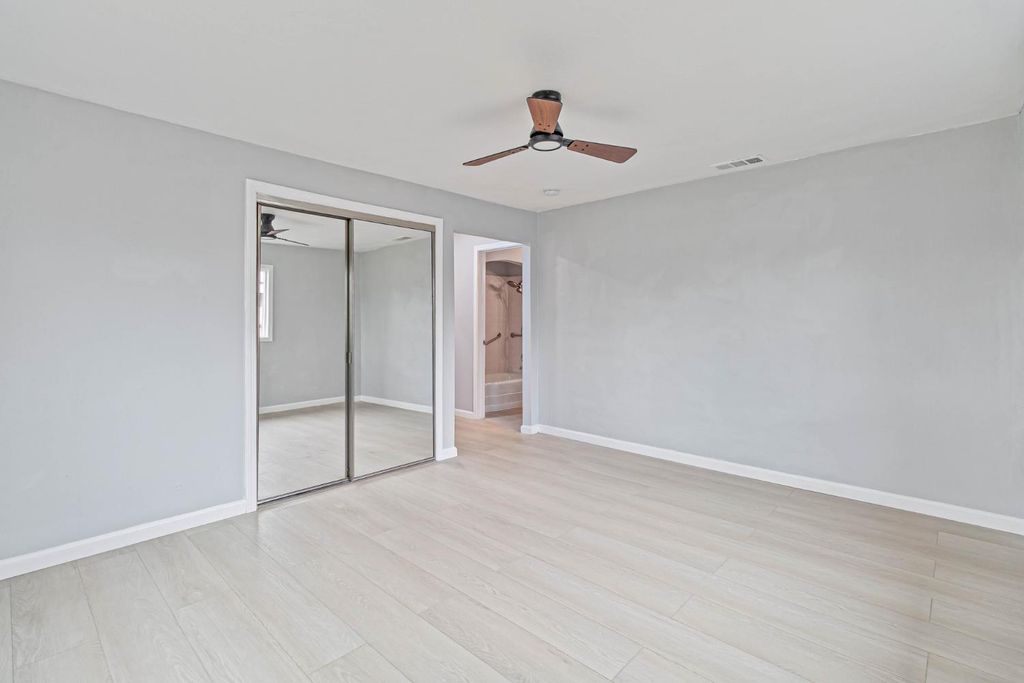 Image 34 of property listing at 934 W Terrace Avenue, Fresno, CA 93705