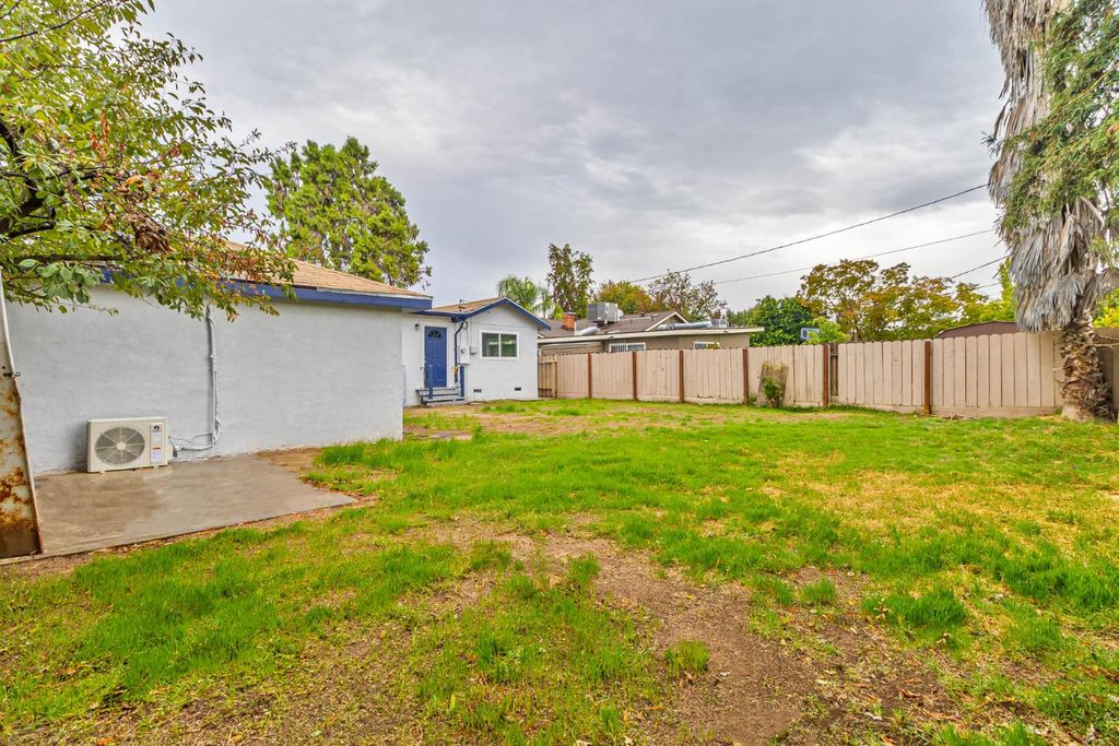 Image 49 of property listing at 934 W Terrace Avenue, Fresno, CA 93705