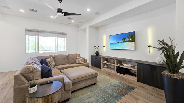 10520 S 182nd Avenue, Goodyear, AZ 85338