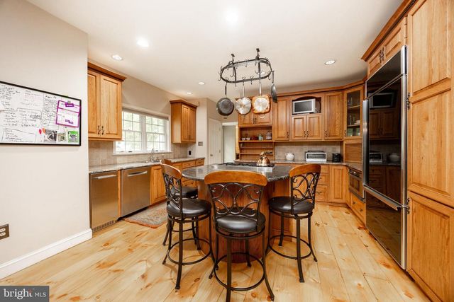 2268 BEAVER HILL RD, Chester Springs, PA 19425