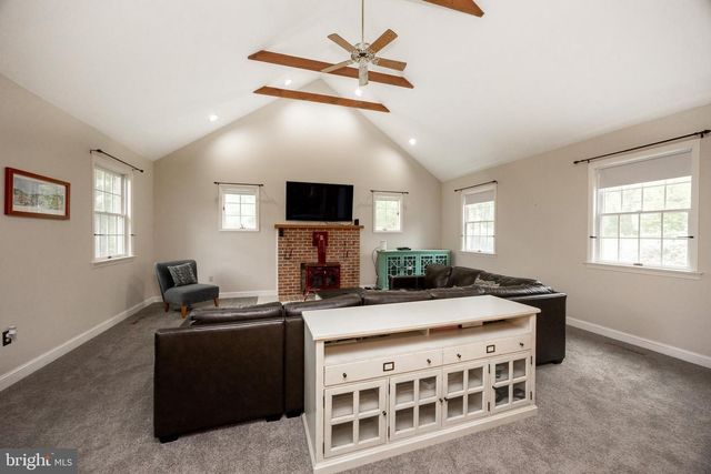 2268 BEAVER HILL RD, Chester Springs, PA 19425