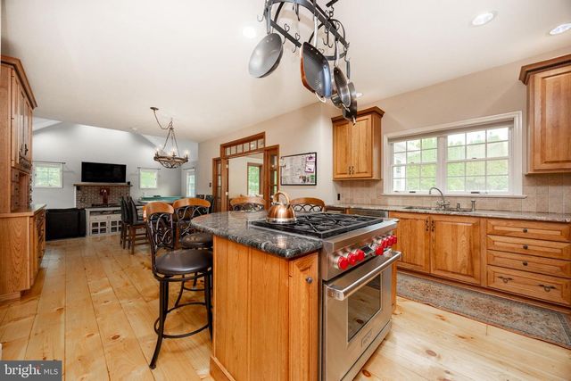2268 BEAVER HILL RD, Chester Springs, PA 19425