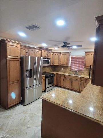 1124 SE 4th ST, Cape Coral, FL 33990