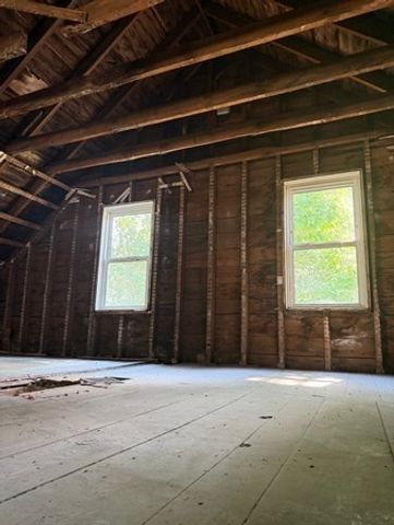 303 Ponakin Rd, Lancaster, MA 01523