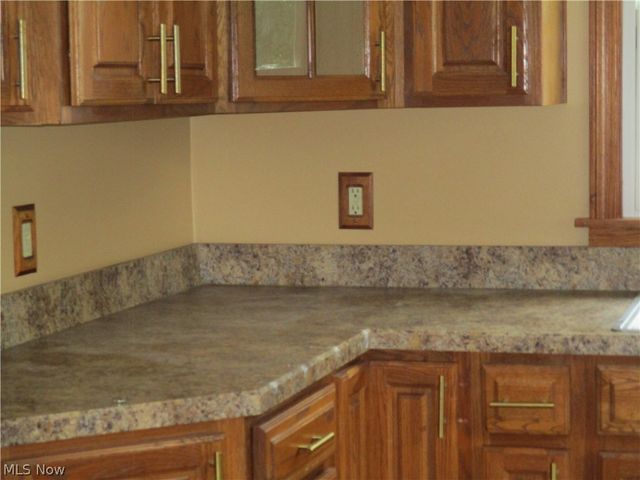 326 E Wilson Avenue, Girard, OH 44420