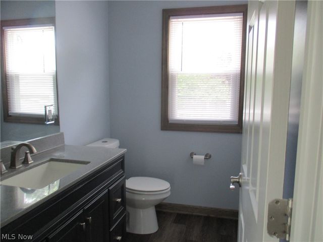 326 E Wilson Avenue, Girard, OH 44420