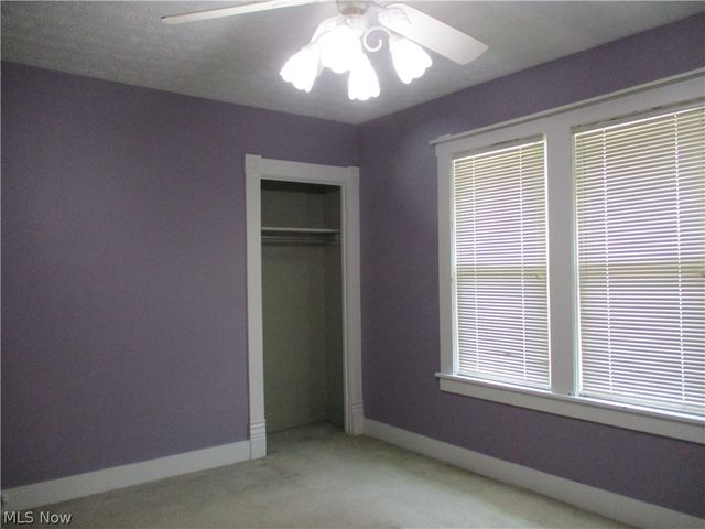 326 E Wilson Avenue, Girard, OH 44420