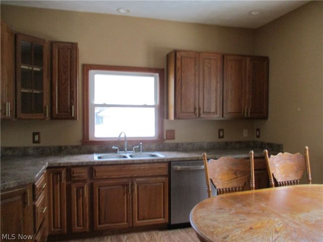 326 E Wilson Avenue, Girard, OH 44420