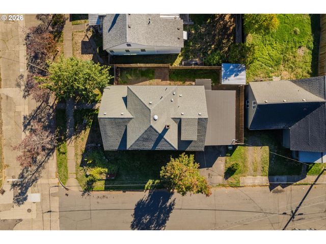 1885 4TH St Ne, Salem, OR 97301