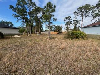 5202 6th ST W, Lehigh Acres, FL 33971