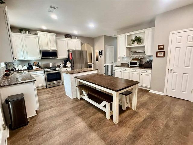 417 Farmwood Way, Canton, GA 30115